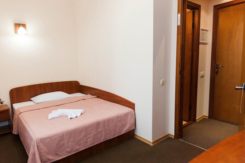 U Fontana Hotel 민스크 외부 사진