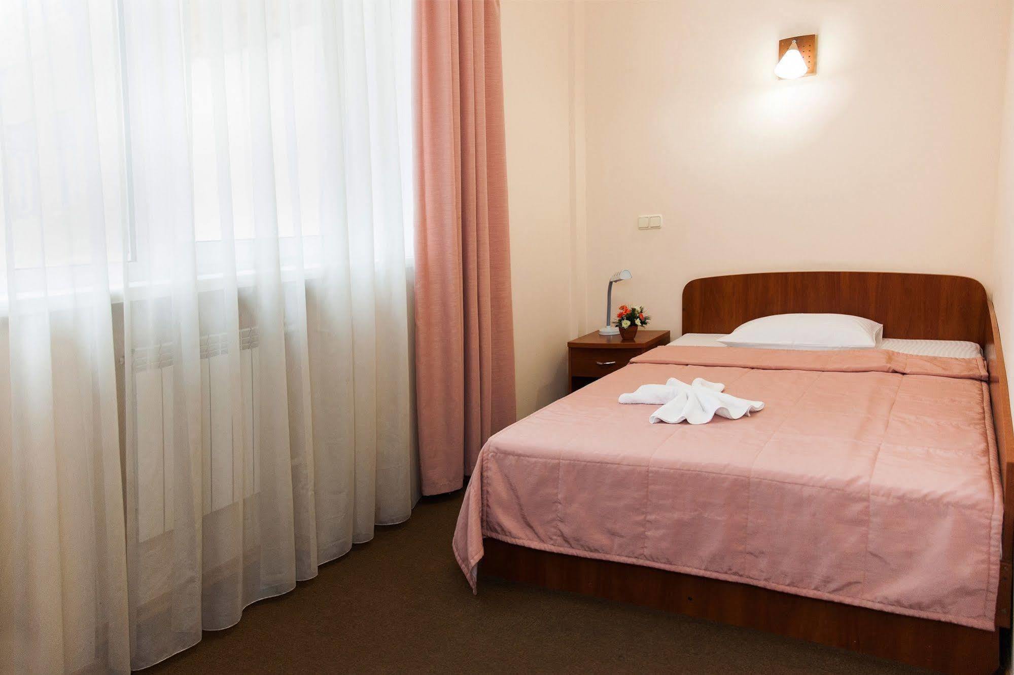 U Fontana Hotel 민스크 외부 사진