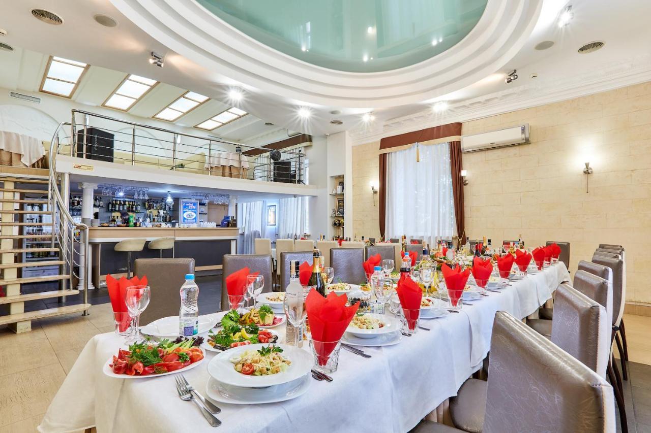 U Fontana Hotel 민스크 외부 사진